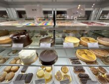 <strong><span style="font-size:14px;">Duane Park Patisserie</span><br><span style="color: #449967;font-size:18px;">Now $300,000<br><br></span></strong>